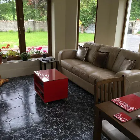 Gallan House Nocleg ze śniadaniem *