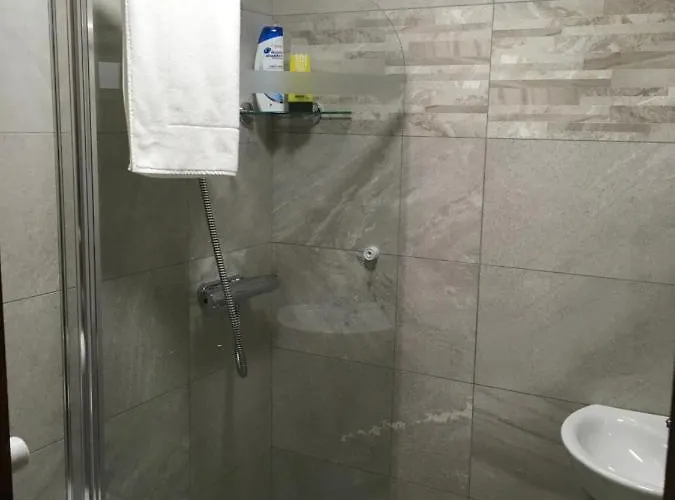 Gallan House * Кілларні